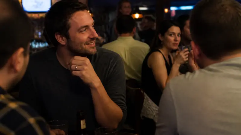 Een man in een relatie verleiden: waarom het risico vaak groter is dan de fantasie